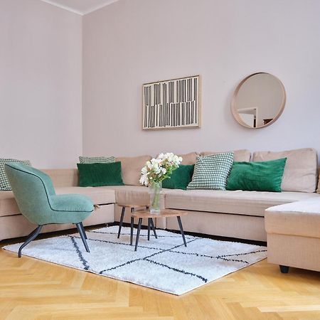 Chic Apartment - Near U3 Metro Bécs Kültér fotó