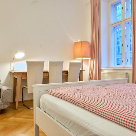 Chic Apartment - Near U3 Metro Bécs Kültér fotó