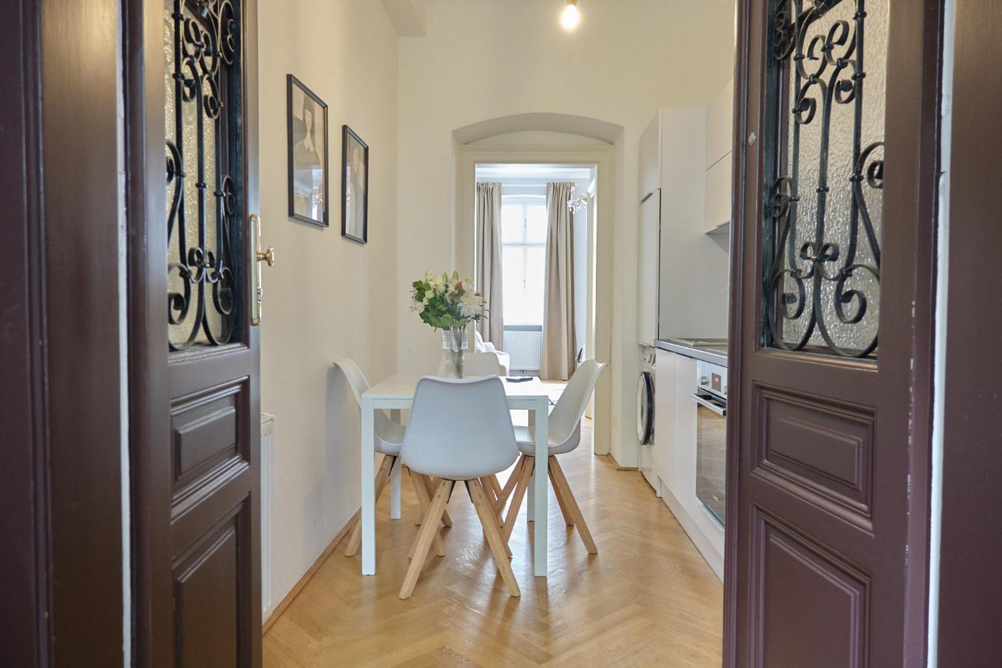 Chic Apartment - Near U3 Metro Bécs Kültér fotó