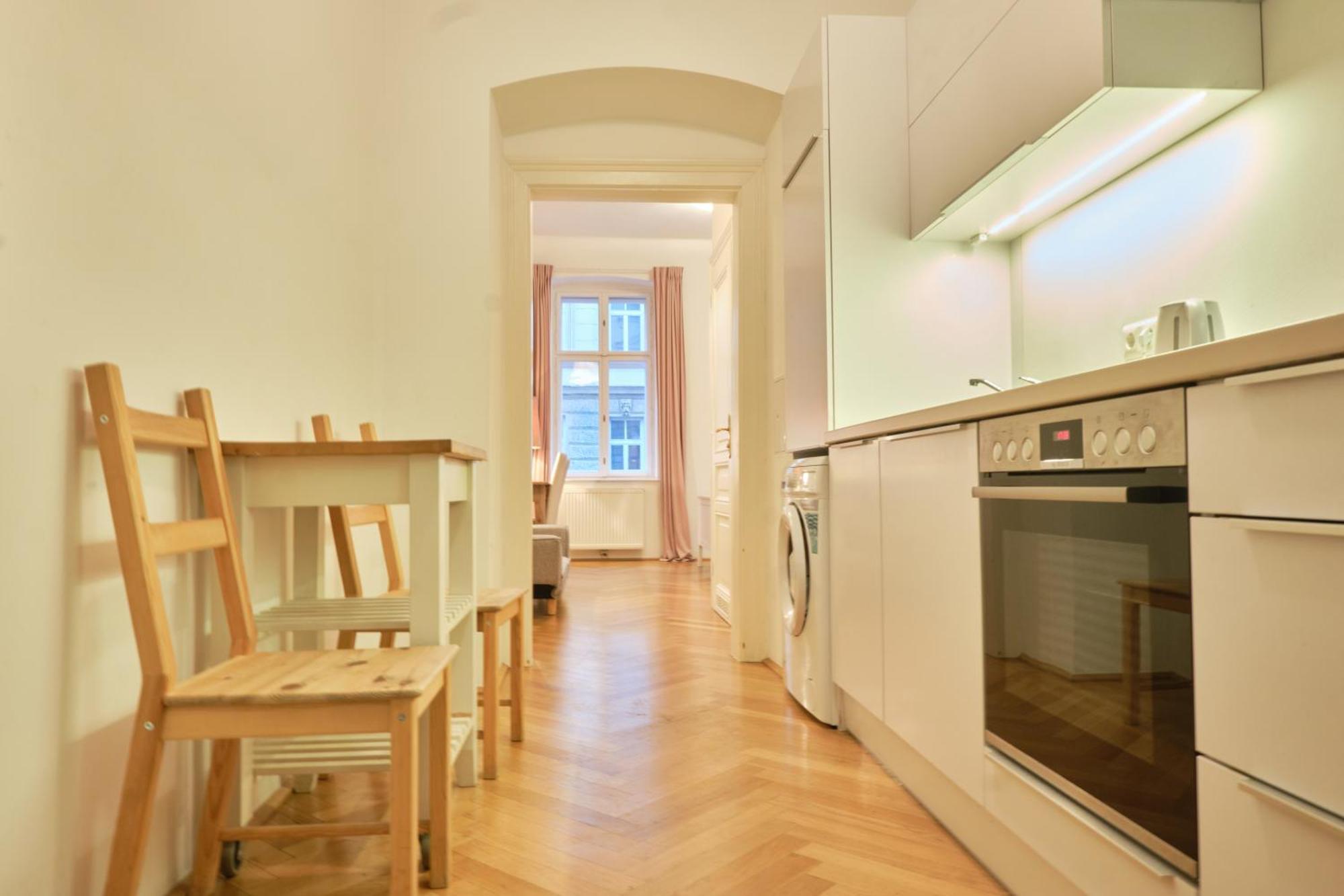 Chic Apartment - Near U3 Metro Bécs Kültér fotó